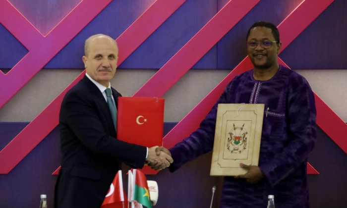 İmzalar Eğitim İçin Atıldı