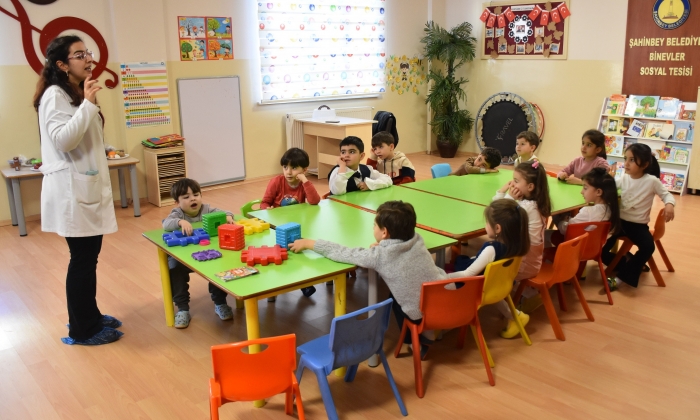 Şahinbeyli Çocuklar İngilizce Öğreniyor