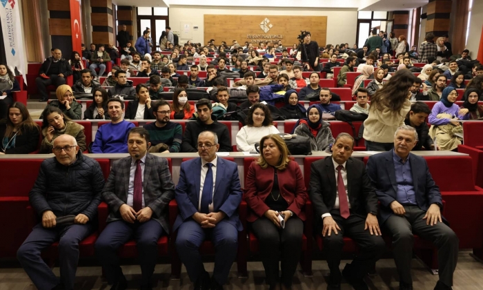 Teknoloji ve Rekabetin Geleceği HKÜ’de Masaya Yatırıldı