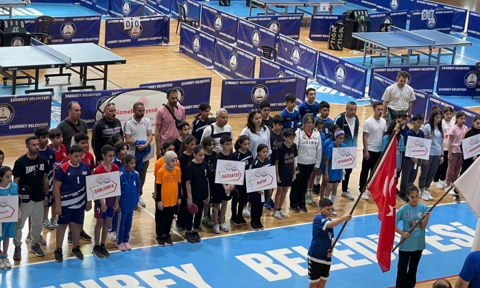       Şahinbey’de Tenis Heyecanı