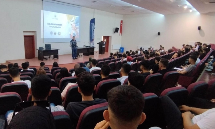 GAÜN’de uyuşturucu bağımlılığıyla mücadele konferansı