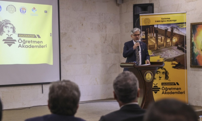 Yelkenci, Öğretmen Akademileri'nin Açılışına Katıldı