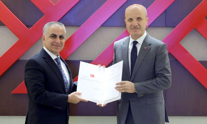 GAÜN Rektörü Doğan mazbatasını aldı