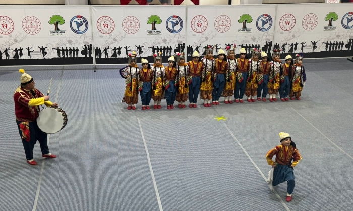 Spor Okulları Halk oyunları  renkli görüntülere sahne oldu