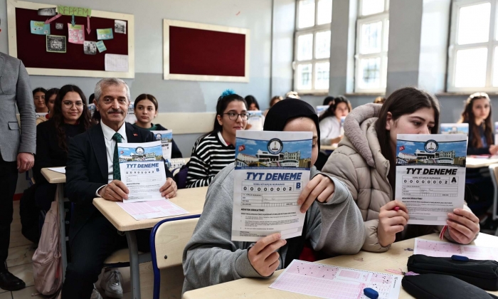 Şahinbey’den öğrencilere 3 milyondan fazla deneme seti desteği