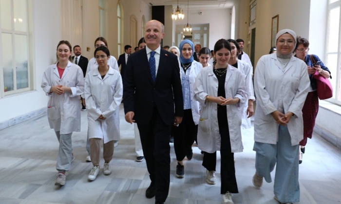 Akademide kadınların emeği büyüyor