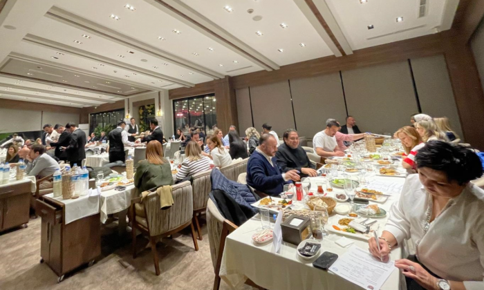    GKV Mezunları İftar Yemeğinde Buluştu