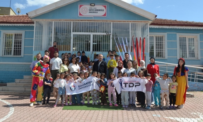    Benimle Oynar Mısın?