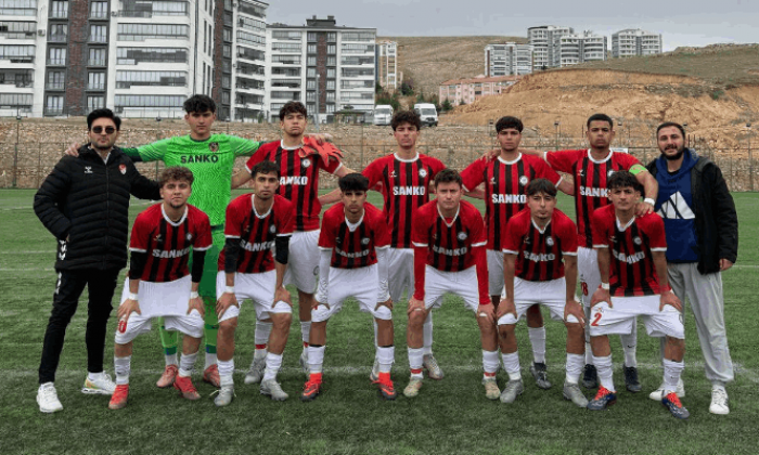 Adil Sani Konukoğlu Spor Lisesi  2. oldu