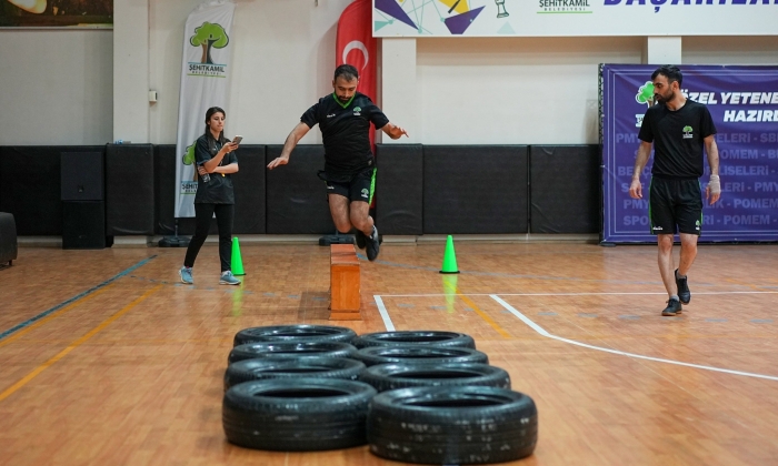 Şehitkamil Belediyesi’nden gençlere büyük destek!