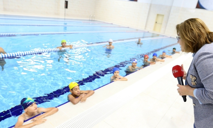 3 havuzda yüzme eğitimi