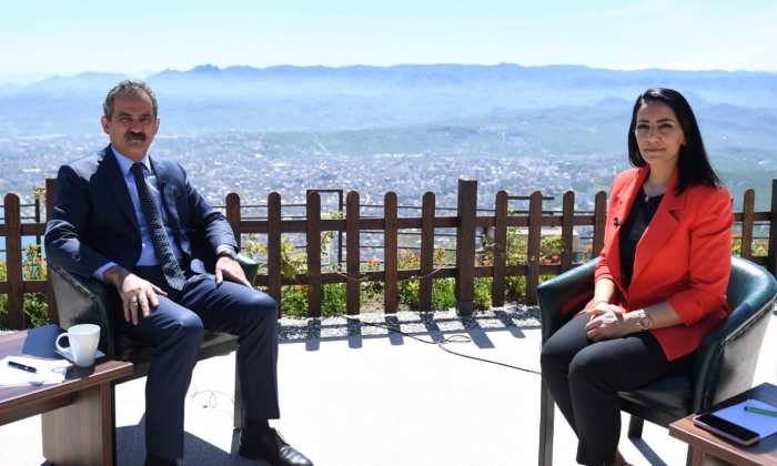 Bakan Özer "Özel Röportaj" programına konuk oldu!