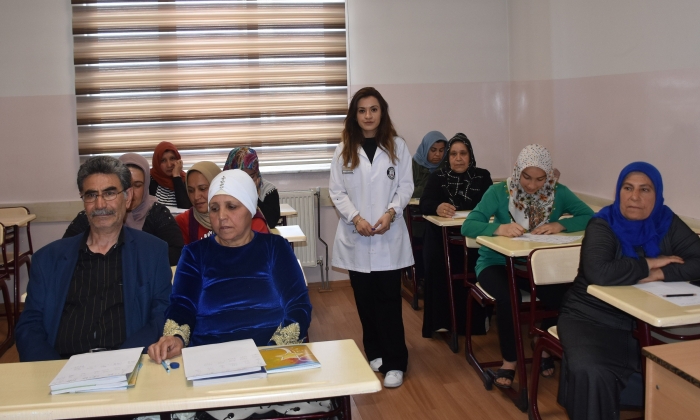 Okuma yazma öğreniyorlar