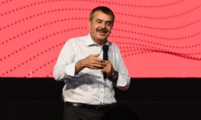 Bakan Tekin üniversite tercihi yapacak gençlerle buluştu