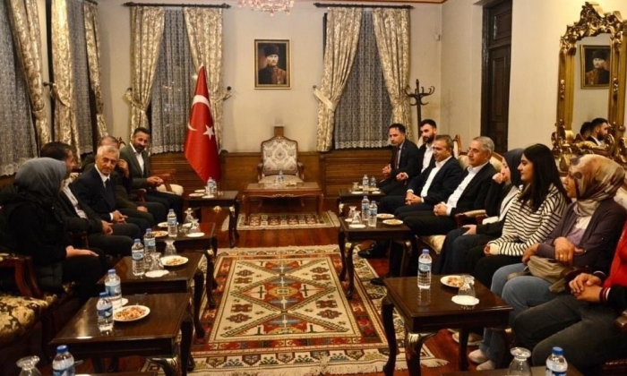 Tahmazoğlu öğrenciler ile buluştu!