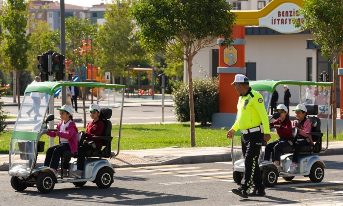 Öğrencilere trafik bilinci aşılanıyor!  
