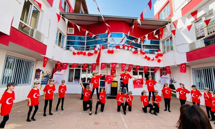 Cumhuriyet'in 100'üncü yılında  ADA KOLEJİ 10 YAŞINDA...