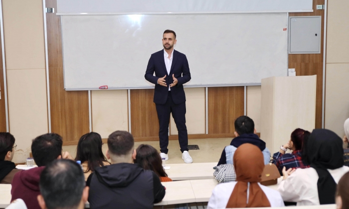 GAÜN’de önemli söyleşi!