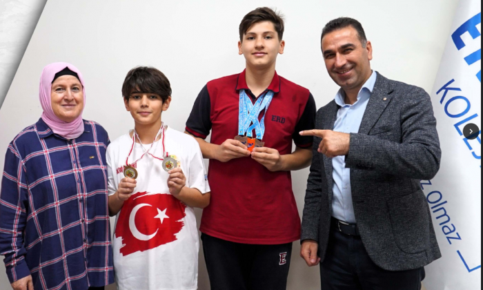       Erdem Koleji madalyaya doymuyor!