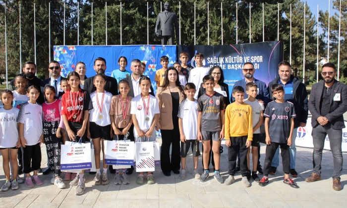 GAÜN'de Geleneksel Atatürk Koşusu Düzenlendi