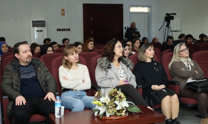 GAÜN’de Anılar Kurgusal Mıdır Konferansı