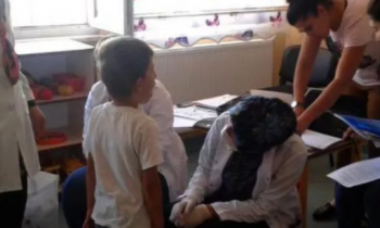 Minik öğrencilere diş eğitimi