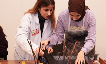 Kadınlardan ebru sanatına yoğun ilgi