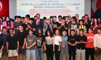 Başarılı öğrencilere ödül