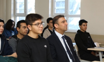 “Dersimiz Cumhuriyete Doğru” filmi öğrencilerle buluştu