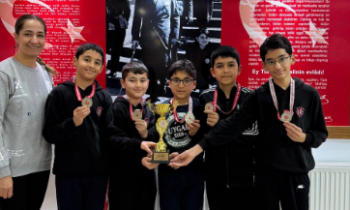 Uygar Okulları Kupa Kazandı