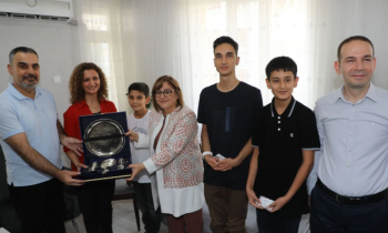 Fatma Şahin Şampiyonları Ödüllendirdi