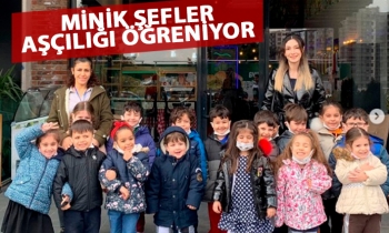 MİNİK ŞEFLER AŞÇILIĞI ÖĞRENİYOR