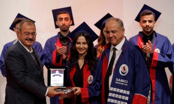 SANKO Üniversitesi SHMYO’da mezuniyet coşkusu