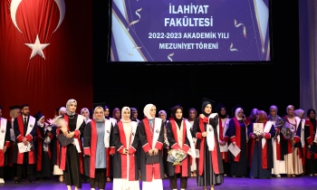 GAÜN İlahiyat Fakültesi’nde mezuniyet heyecanı