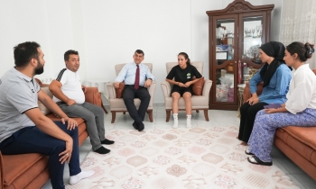 Başarının gururunu birlikte yaşadılar