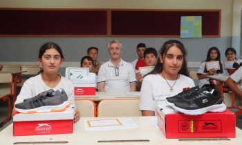 Öğrencilere spor ayakkabı!
