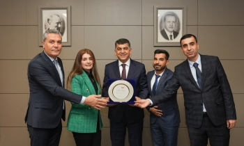 Rıdvan Fadıloğlu’na “Teşekkür Plaketi”