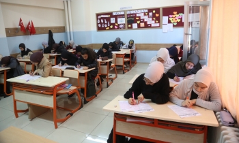 Şahinbeyli öğrenciler umre için ter döktü   