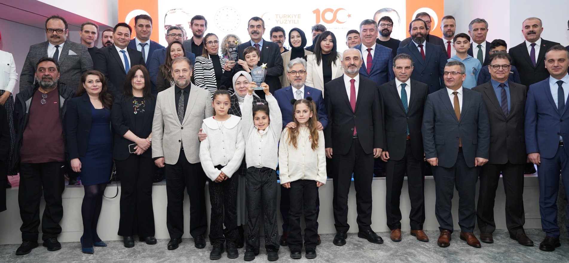 Ödüller sahiplerini buldu